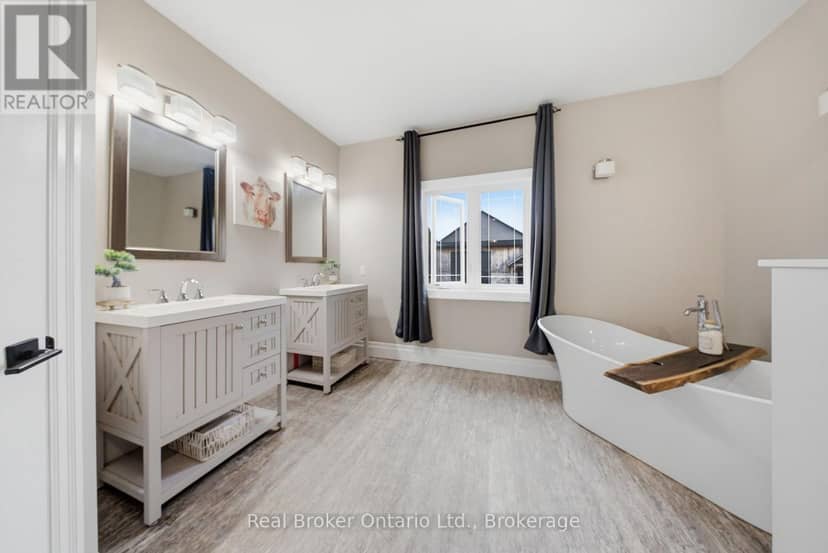 7399 Wellington 10 Road — photo 20 of 40