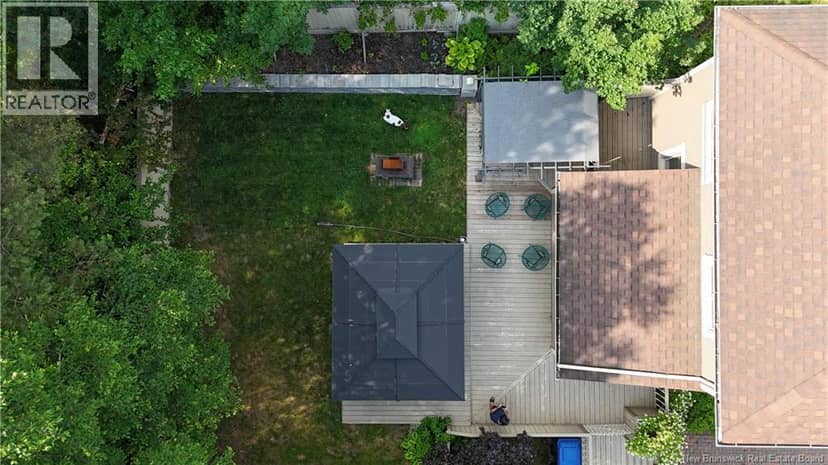 22 21e Avenue — photo 23 of 25