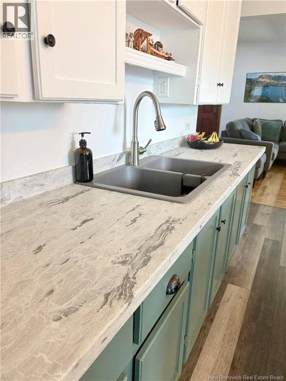 22 21e Avenue — photo 11 of 25