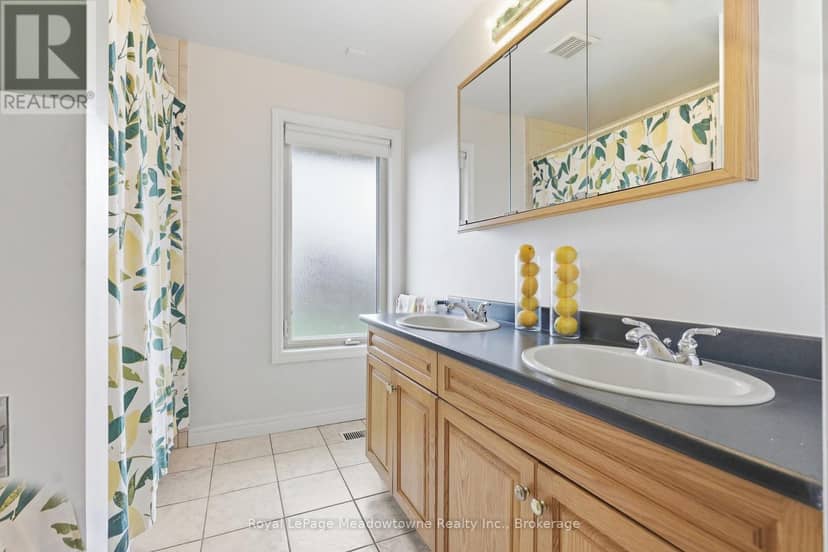7053 Appleby Line — photo 40 of 40