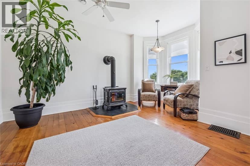 806848 Oxford Road 29 — photo 14 of 28