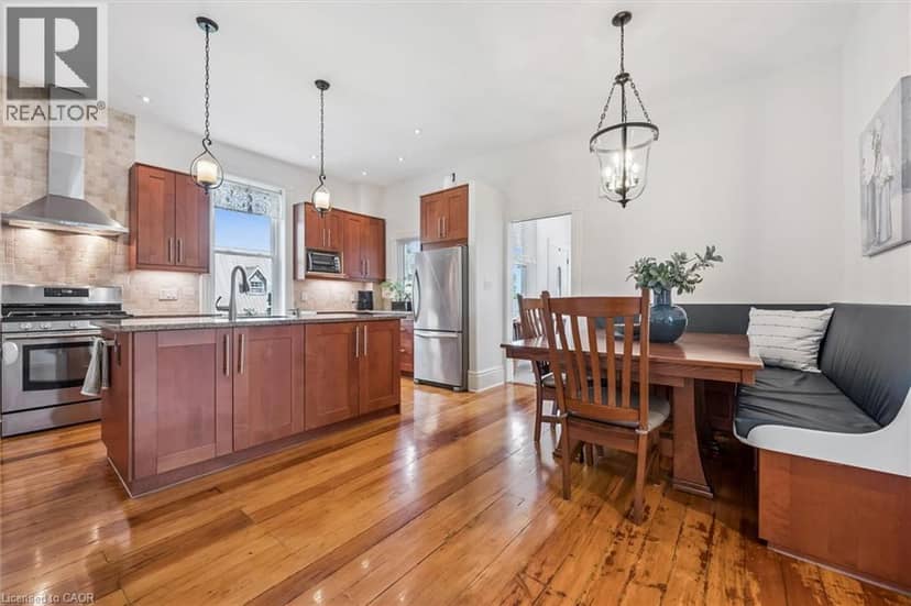 806848 Oxford Road 29 — photo 15 of 28