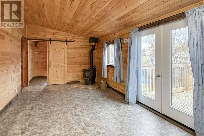 208 Jackson Point Road — photo 10 of 29
