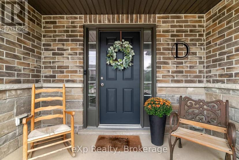 27 Robertson Drive — photo 8 of 40
