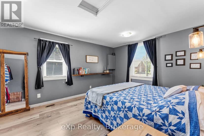 584486 Beachville Road — photo 12 of 40