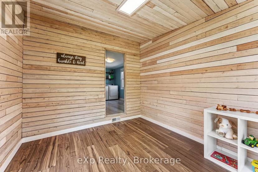 584486 Beachville Road — photo 29 of 40