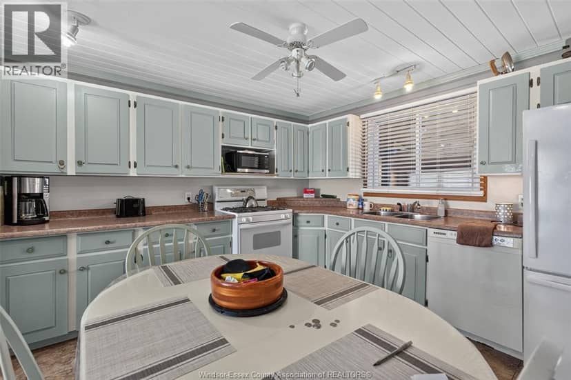 319-323 Wallace Street — photo 15 of 40
