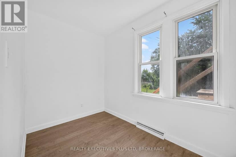 4119 Dyson Avenue — photo 11 of 39