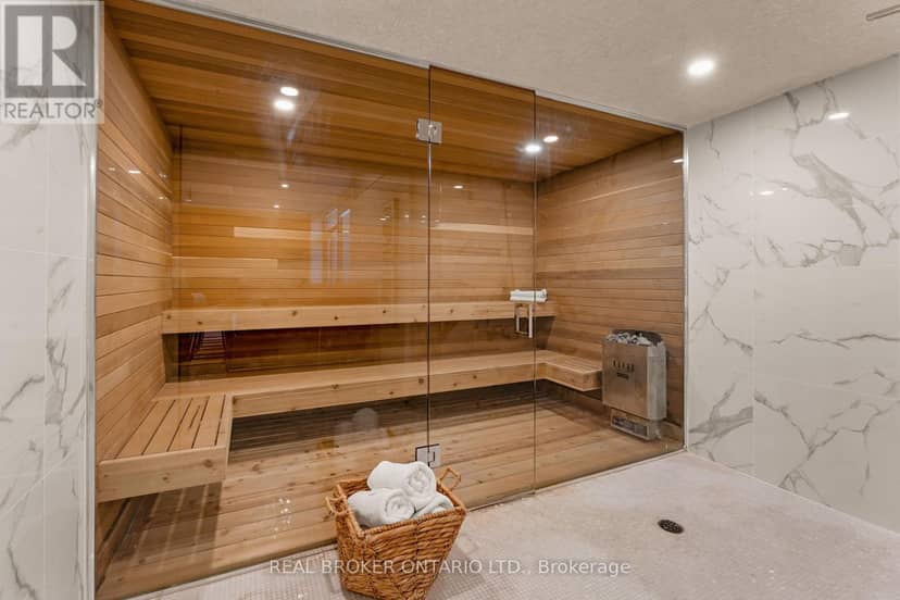 436 Glengarry Avenue — photo 40 of 40