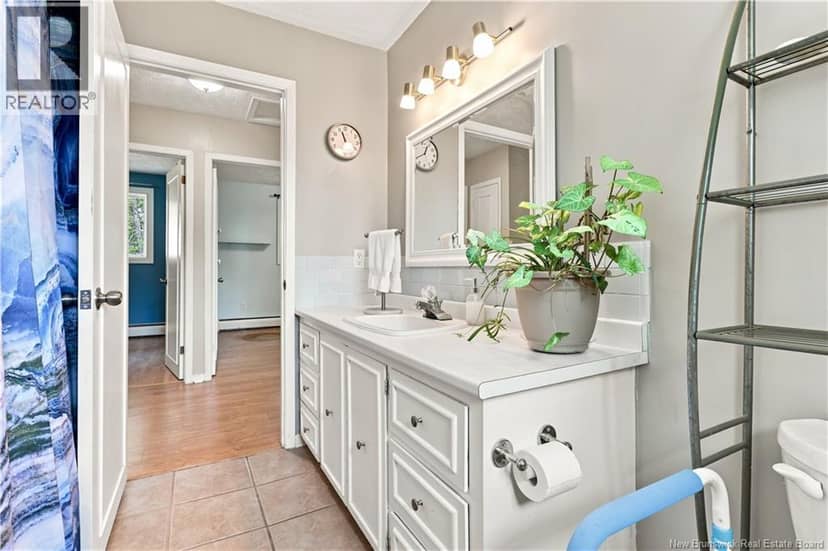 117 Confederation Avenue — photo 17 of 40