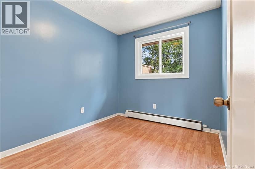 117 Confederation Avenue — photo 18 of 40