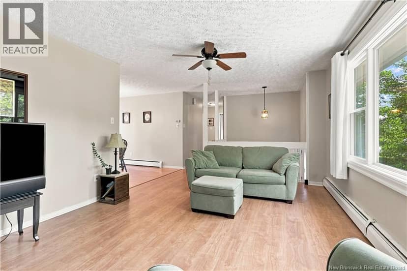 117 Confederation Avenue, New Maryland, photo 6