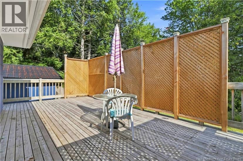 117 Confederation Avenue — photo 36 of 40