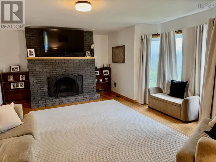 231 Overton Road — photo 12 of 40