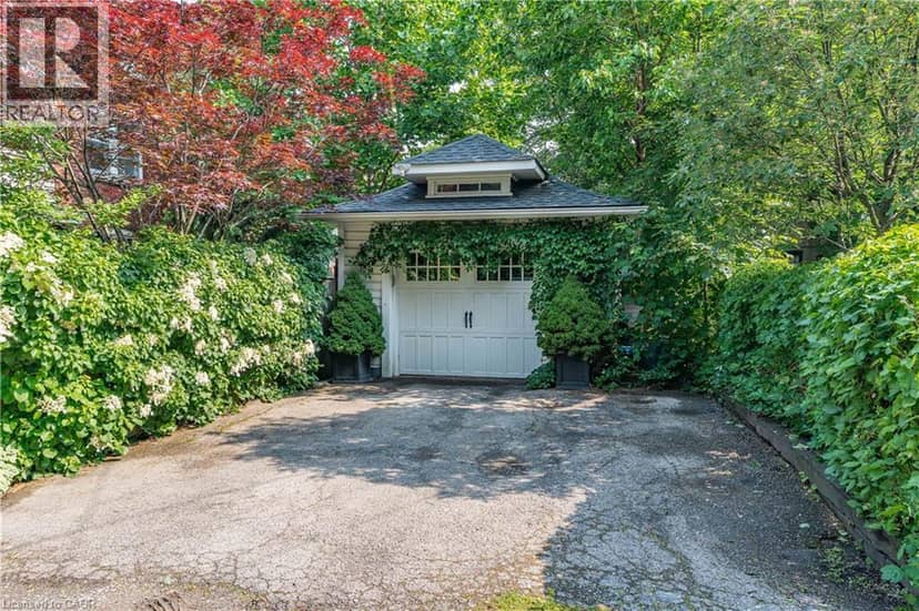 247 MACNAB Street S — photo 38 of 40