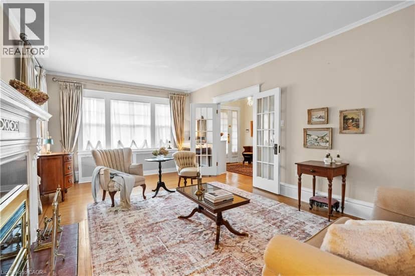 247 MACNAB Street S, Hamilton, photo 8