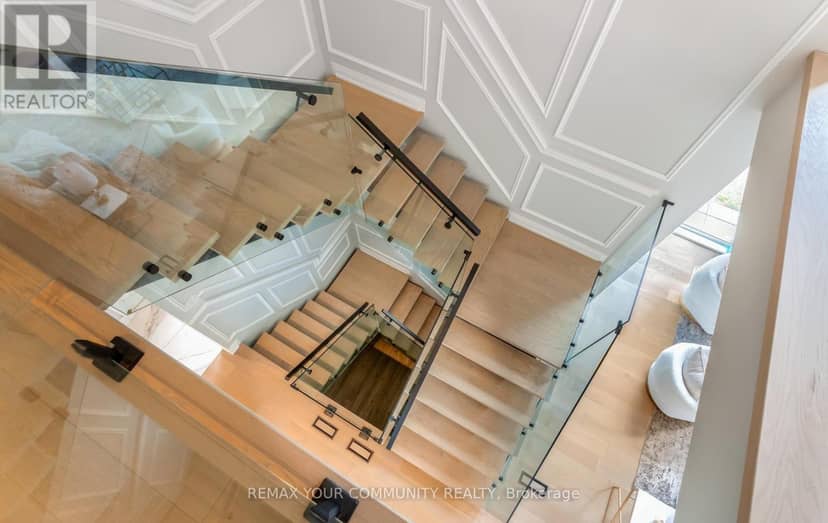606 Stephens Crescent — photo 24 of 40