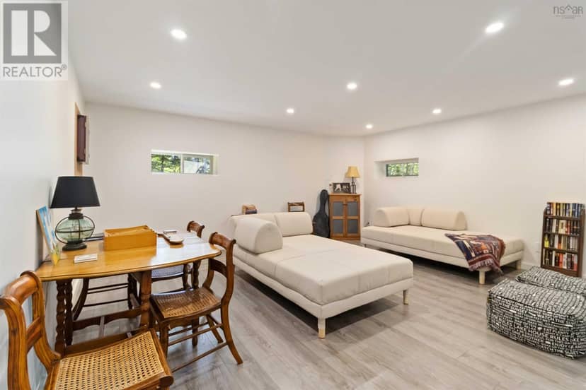 10 Silver Rock Road — photo 15 of 28