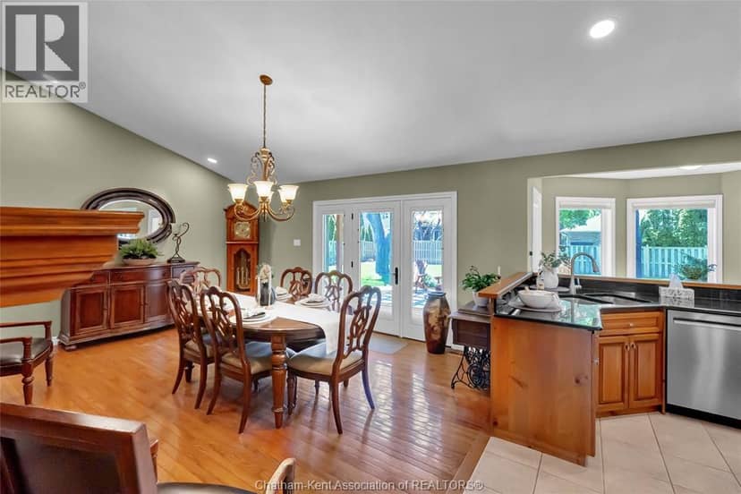 27 Cramar CRESCENT — photo 10 of 40