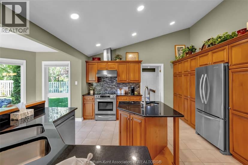 27 Cramar CRESCENT — photo 12 of 40