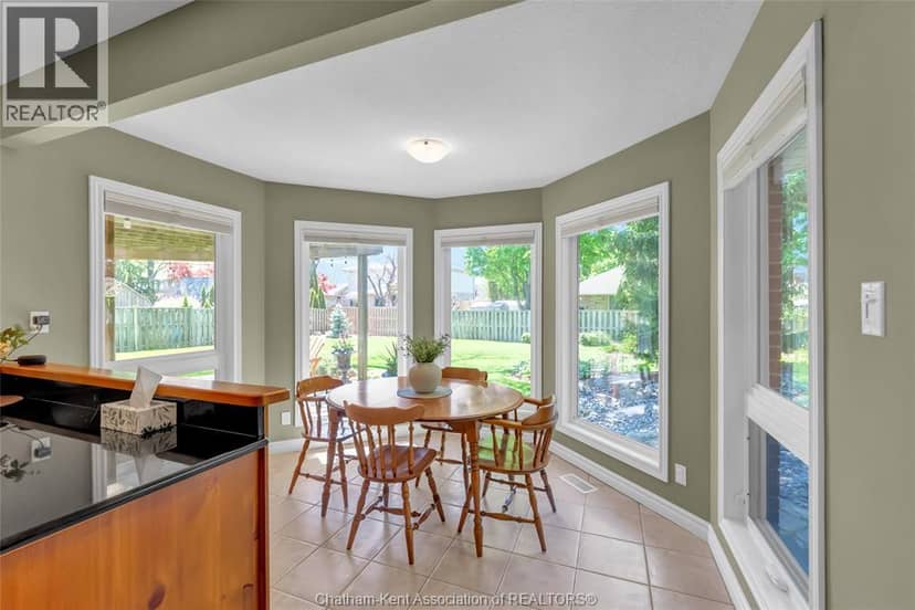 27 Cramar CRESCENT — photo 15 of 40