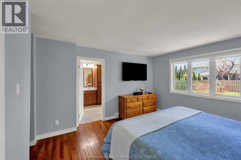 27 Cramar CRESCENT — photo 17 of 40