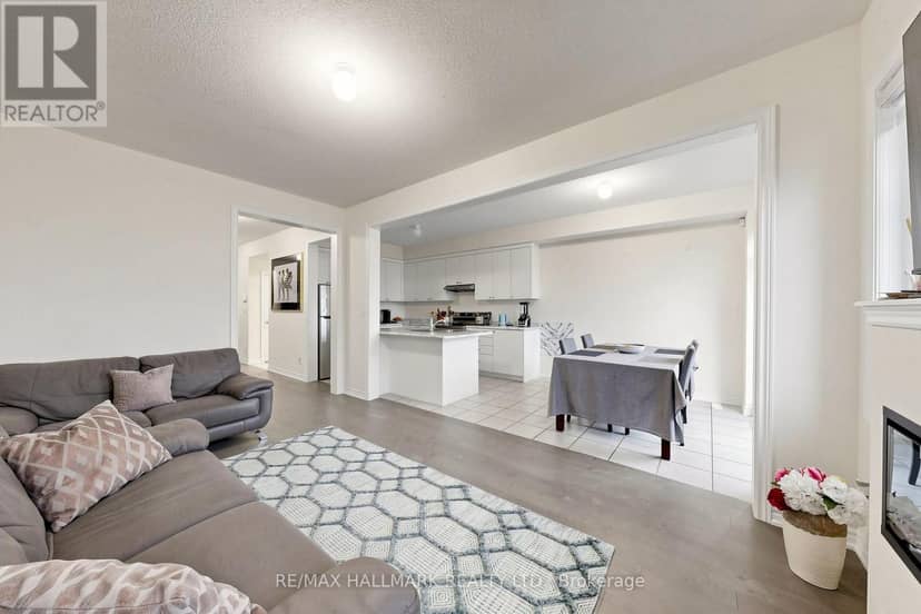 6 Peter Hogg Court — photo 10 of 40