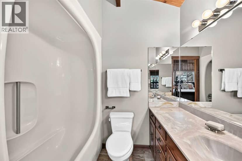 261136 Range Road 33 — photo 32 of 40