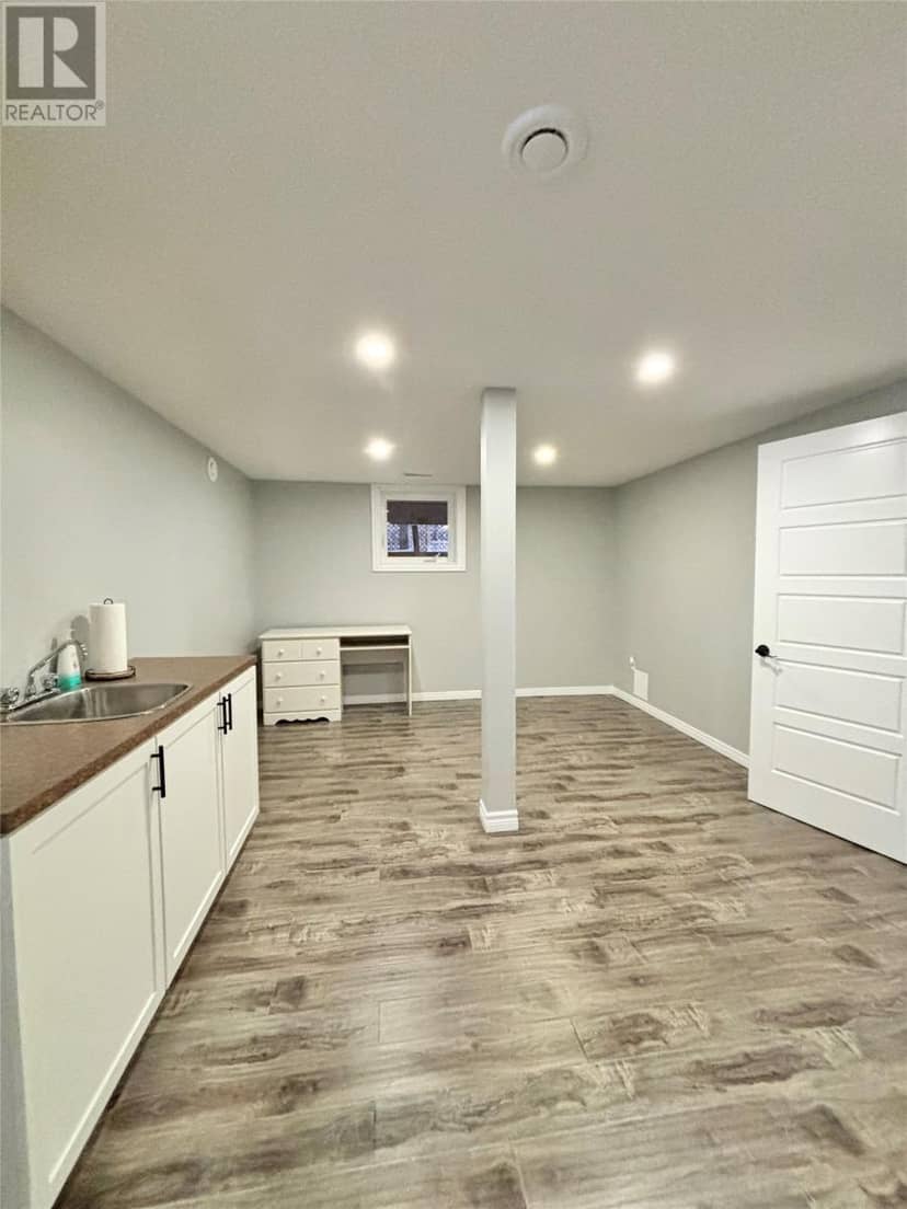 52 Midland Row — photo 20 of 27