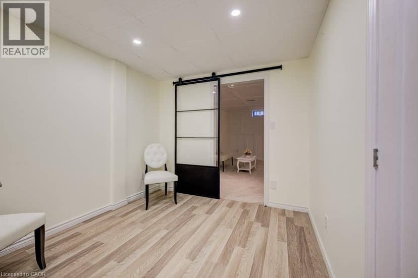 16 IRONGATE Drive — photo 35 of 40