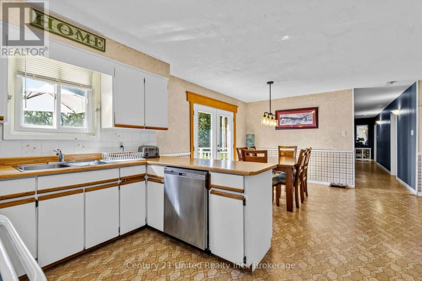 768 Cottingham Road — photo 10 of 40