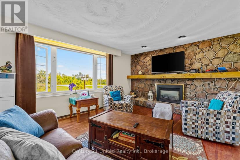 768 Cottingham Road — photo 4 of 40