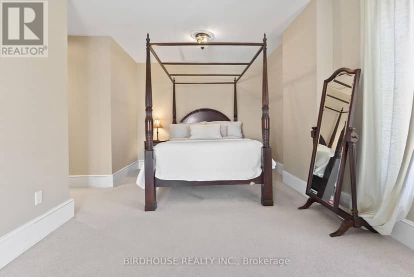 69 Bond Street W — photo 21 of 40