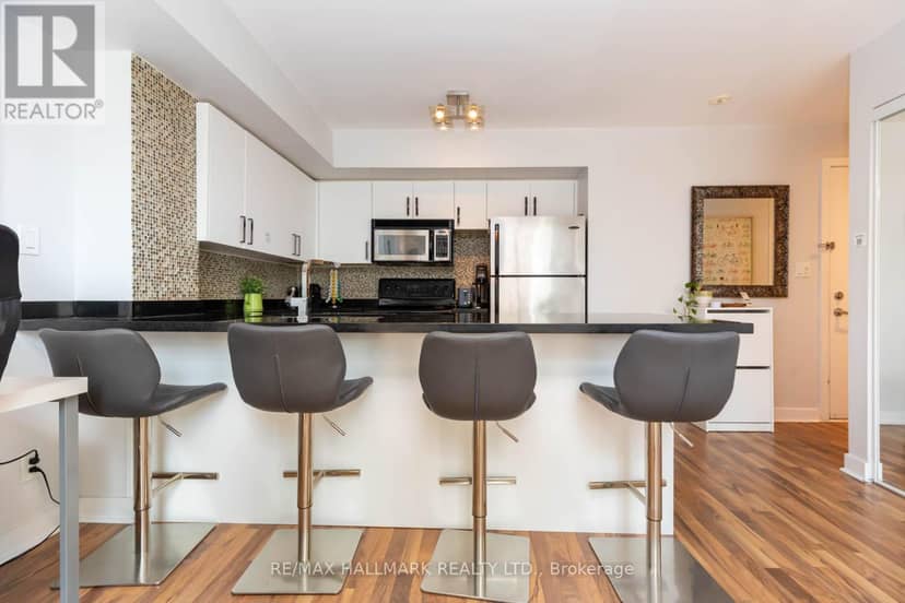 314 - 21 Earl Street — photo 6 of 27