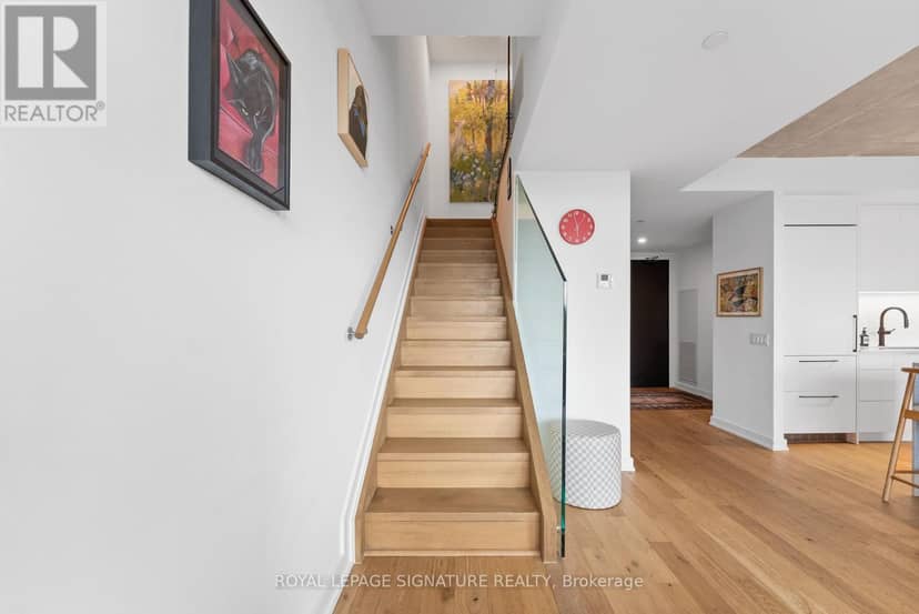 PH604 - 899 College Street — photo 14 of 40