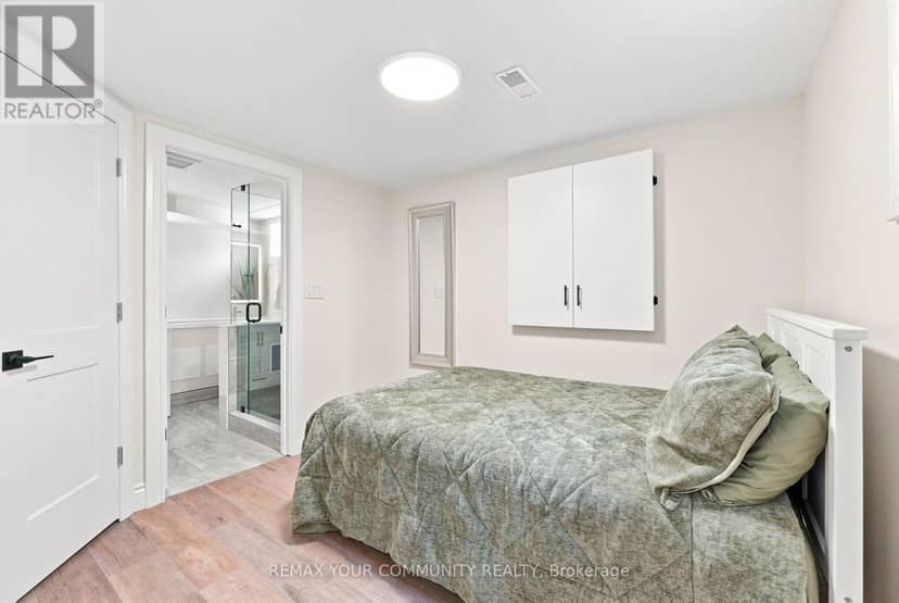 20 Ringwood Crescent — photo 37 of 40