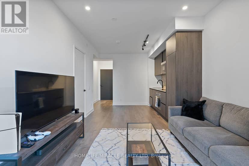 1322 - 108 Peter Street — photo 12 of 40