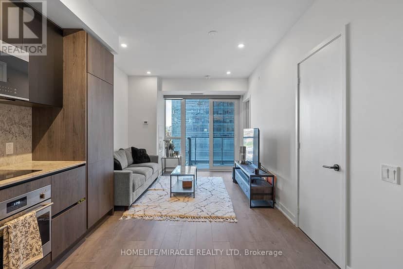 1322 - 108 Peter Street — photo 19 of 40
