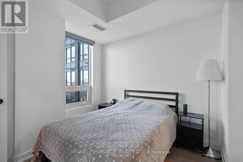 1322 - 108 Peter Street — photo 26 of 40