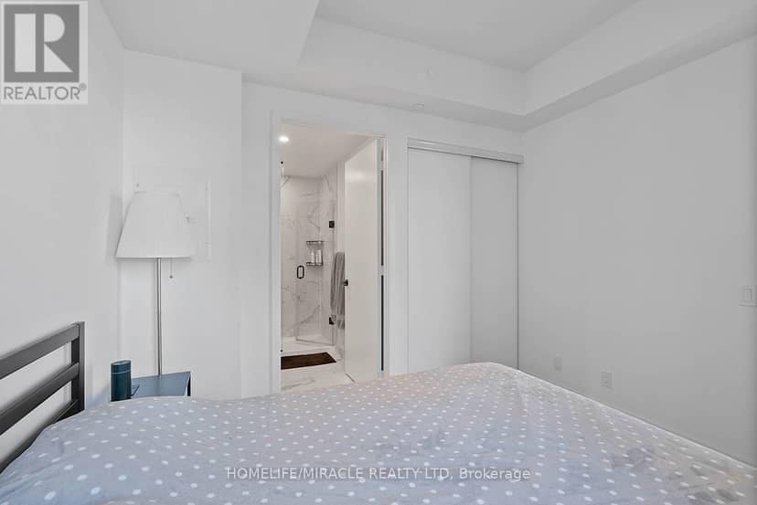 1322 - 108 Peter Street — photo 27 of 40