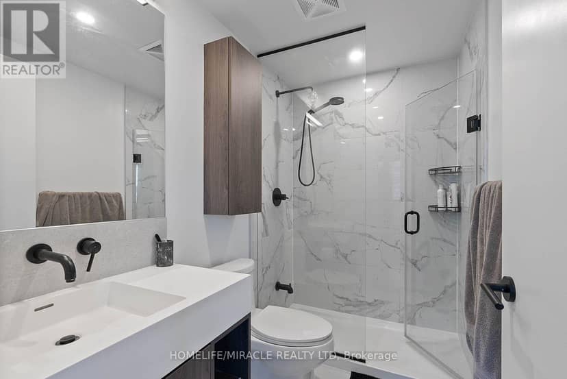 1322 - 108 Peter Street — photo 28 of 40