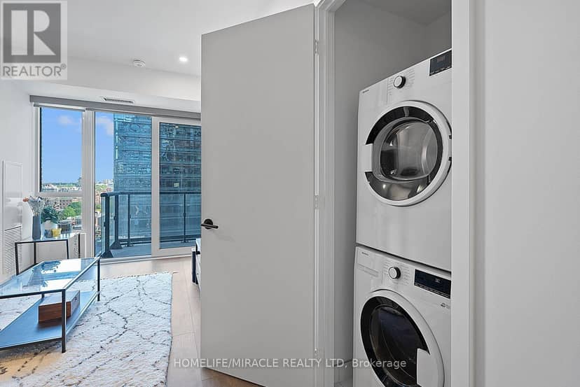 1322 - 108 Peter Street — photo 30 of 40