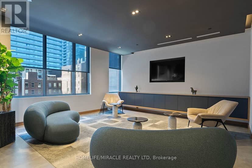 1322 - 108 Peter Street — photo 7 of 40