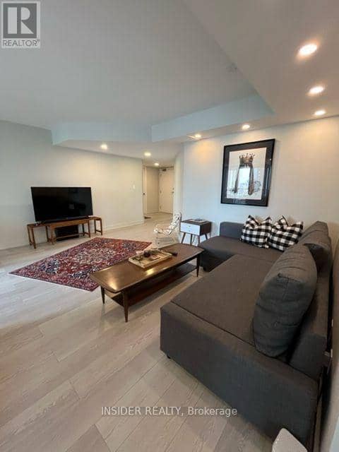 1612 - 2 Rean Drive — photo 7 of 40