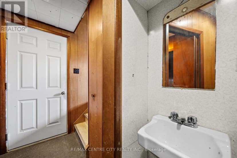 11 Marchant Street — photo 37 of 40