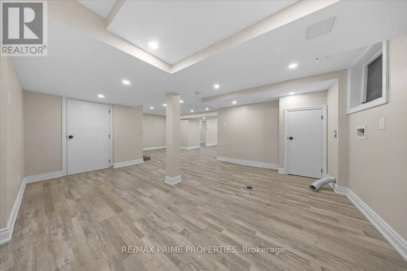 104 Queensline Drive — photo 33 of 40