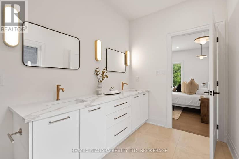 21 Accursi Crescent — photo 30 of 36
