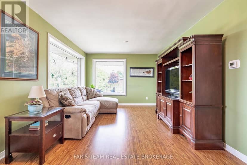 82 Bayview Drive — photo 12 of 40