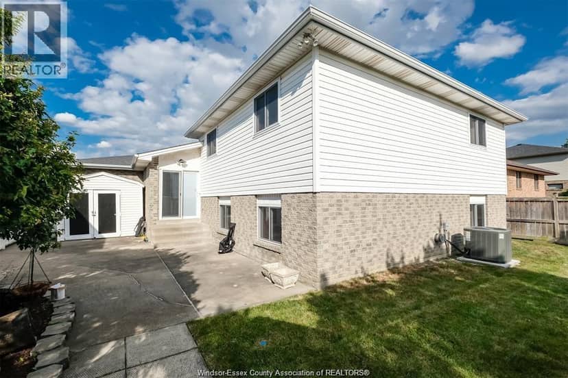 1237 Kenwick Way — photo 17 of 19