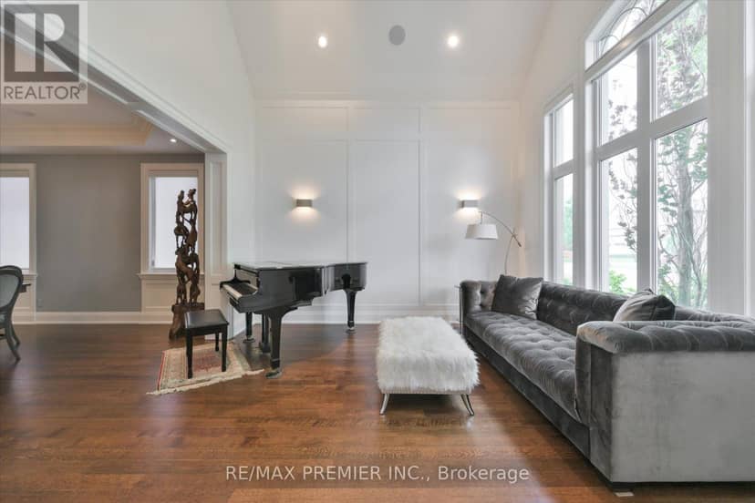 3 Cowley Avenue — photo 6 of 40